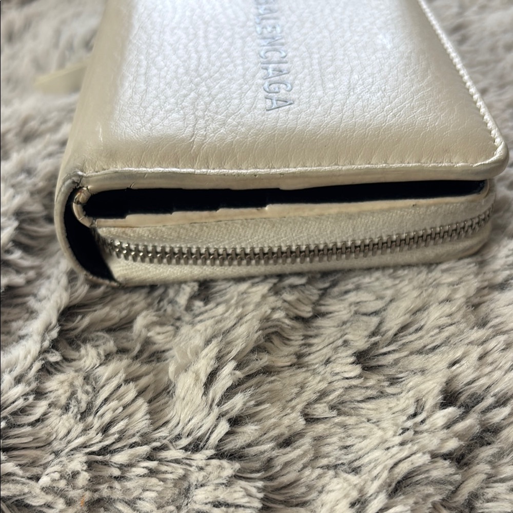Balenciaga White Leather Wallet - Picture 8 of 8